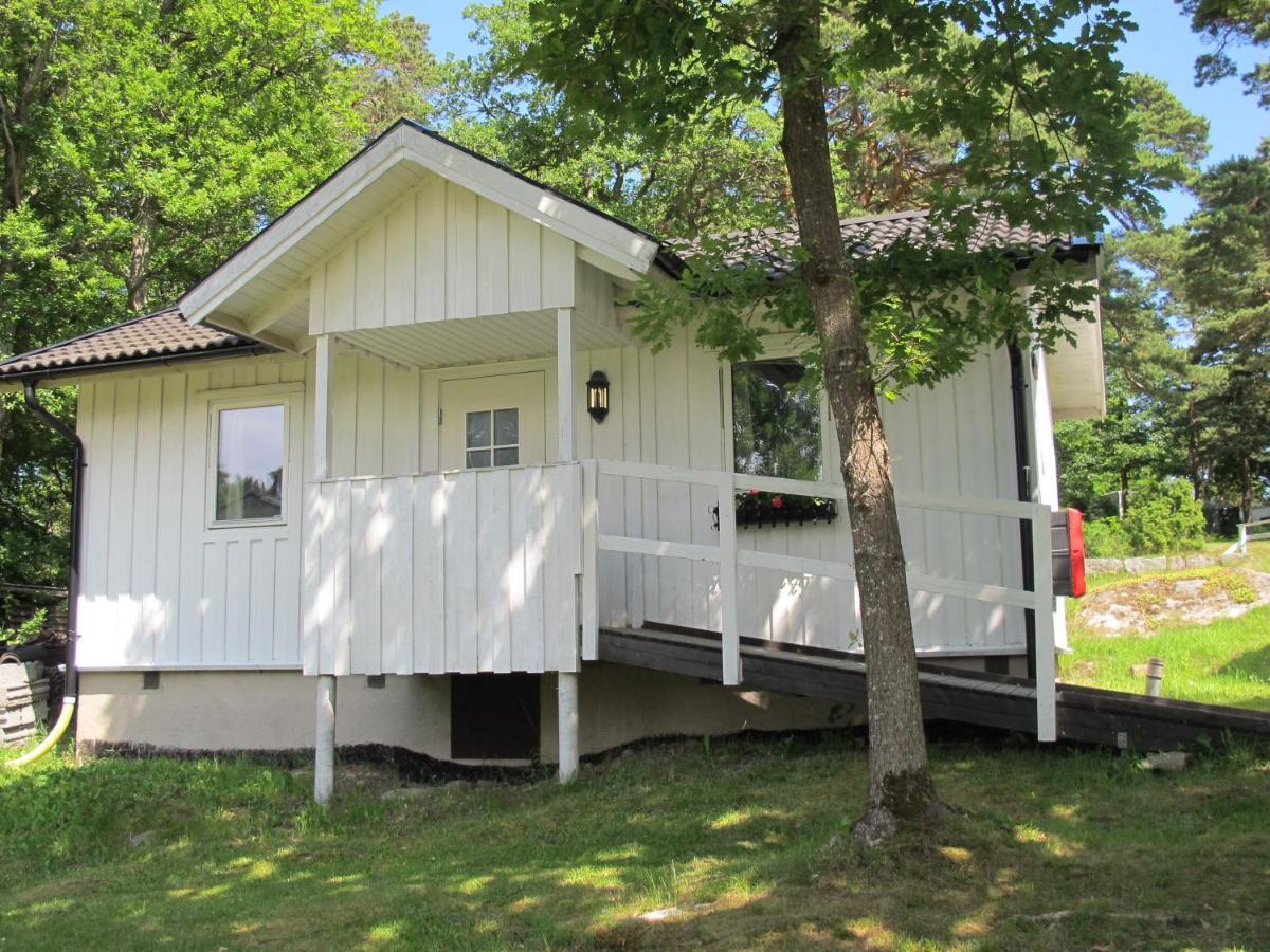 Stenungsoegarden Hostel Stenungsund Exterior foto