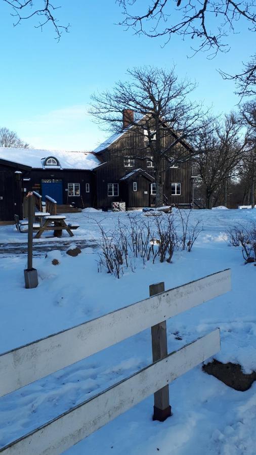 Stenungsoegarden Hostel Stenungsund Exterior foto